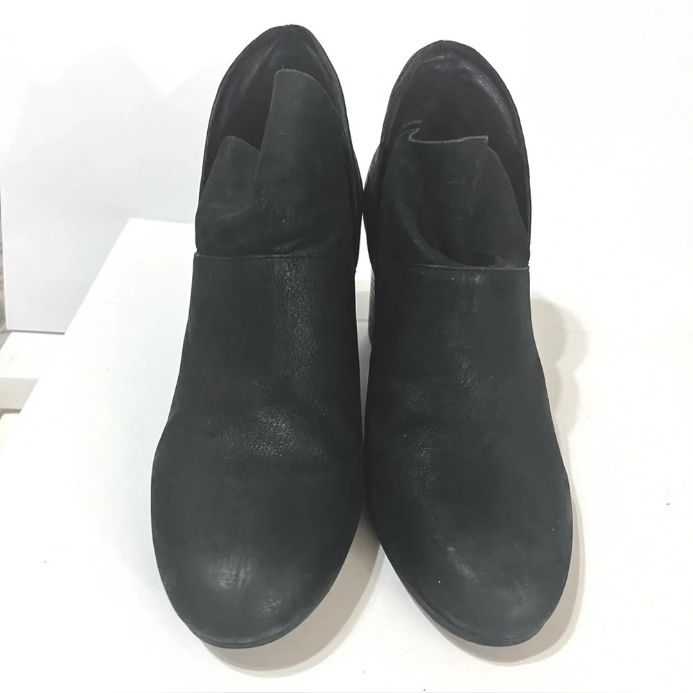 Eileen Fisher Black Nubuck Leather Heeled  Ankle Boots Sz 6